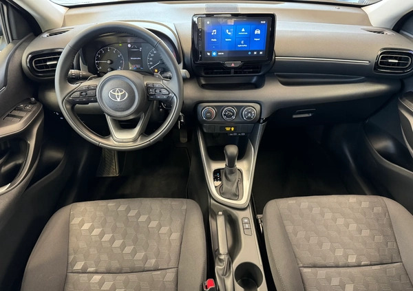 Toyota Yaris cena 90900 przebieg: 5, rok produkcji 2024 z Łapy małe 29